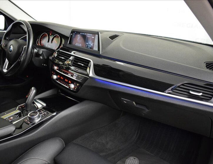 BMW Řada 5 Sedan / Limuzína 3,0 l 195 kw