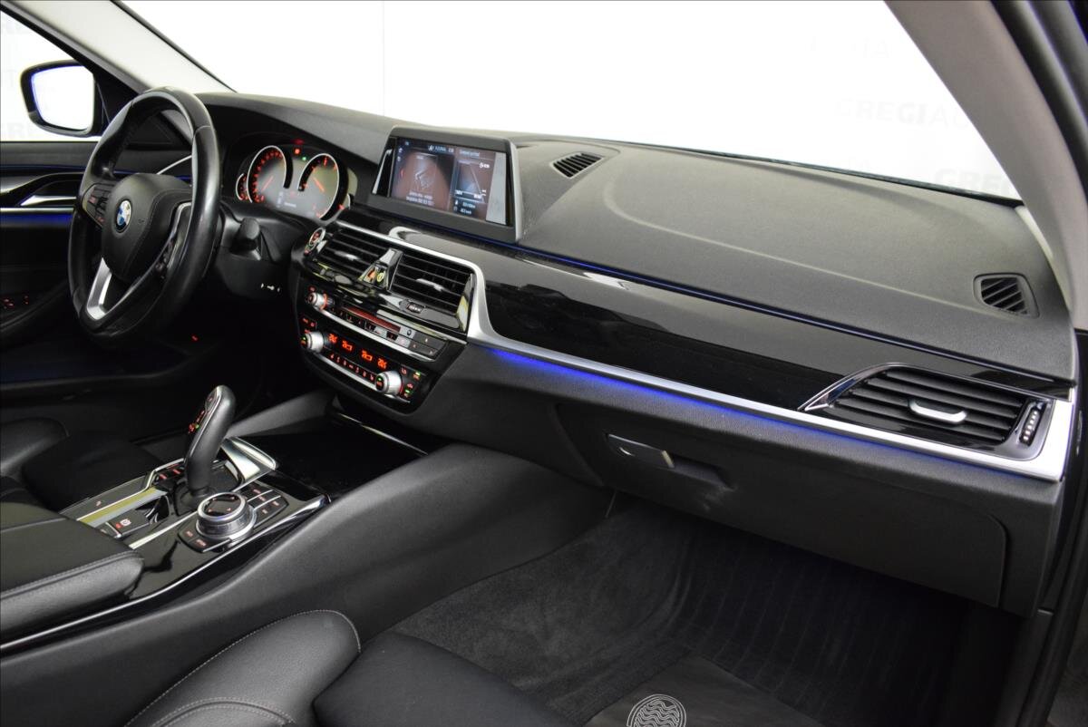 BMW Řada 5 Sedan / Limuzína 3,0 l 195 kw