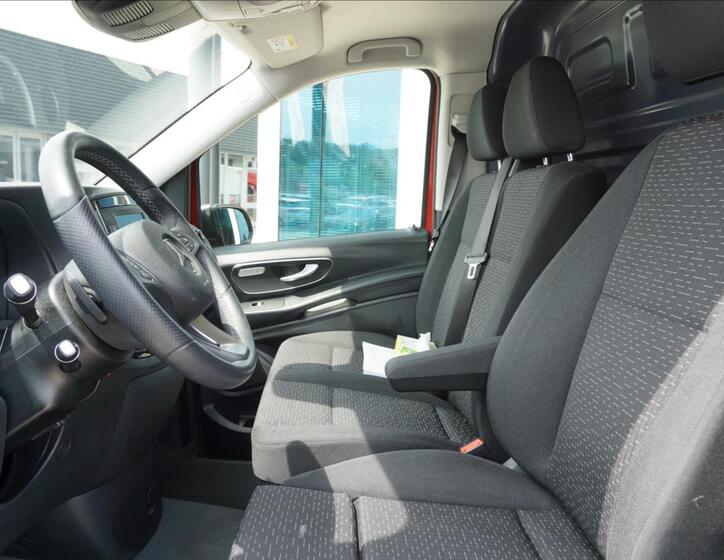 Mercedes-Benz Vito 10