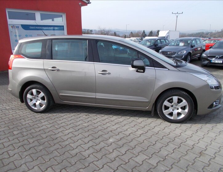 Peugeot 5008 MPV 1,6 l 80 kw