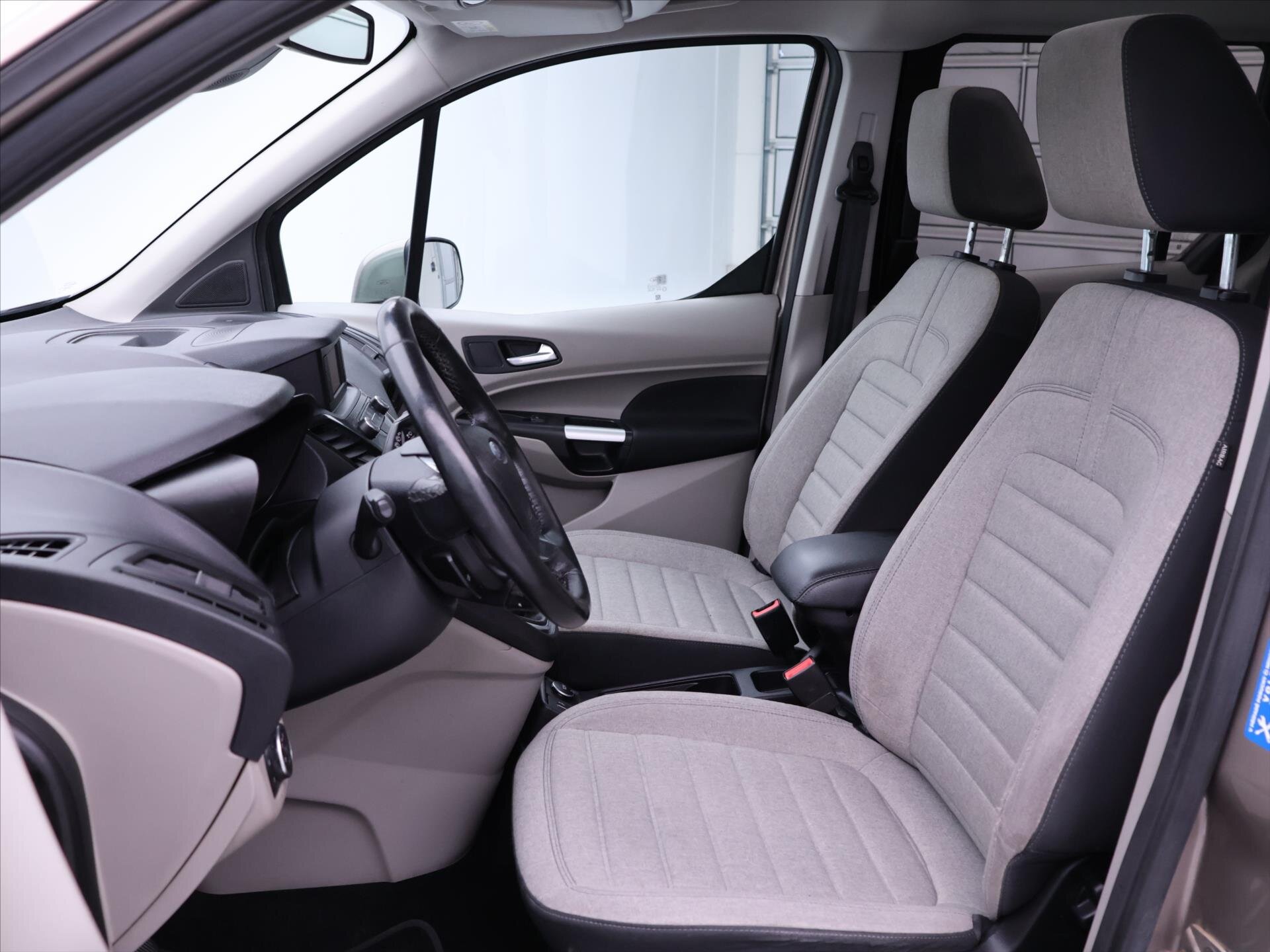 Ford Tourneo Connect Kombi 1,5 l 88 kw