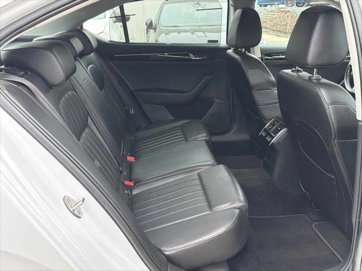 Škoda Superb Sedan 2,0 l 140 kw