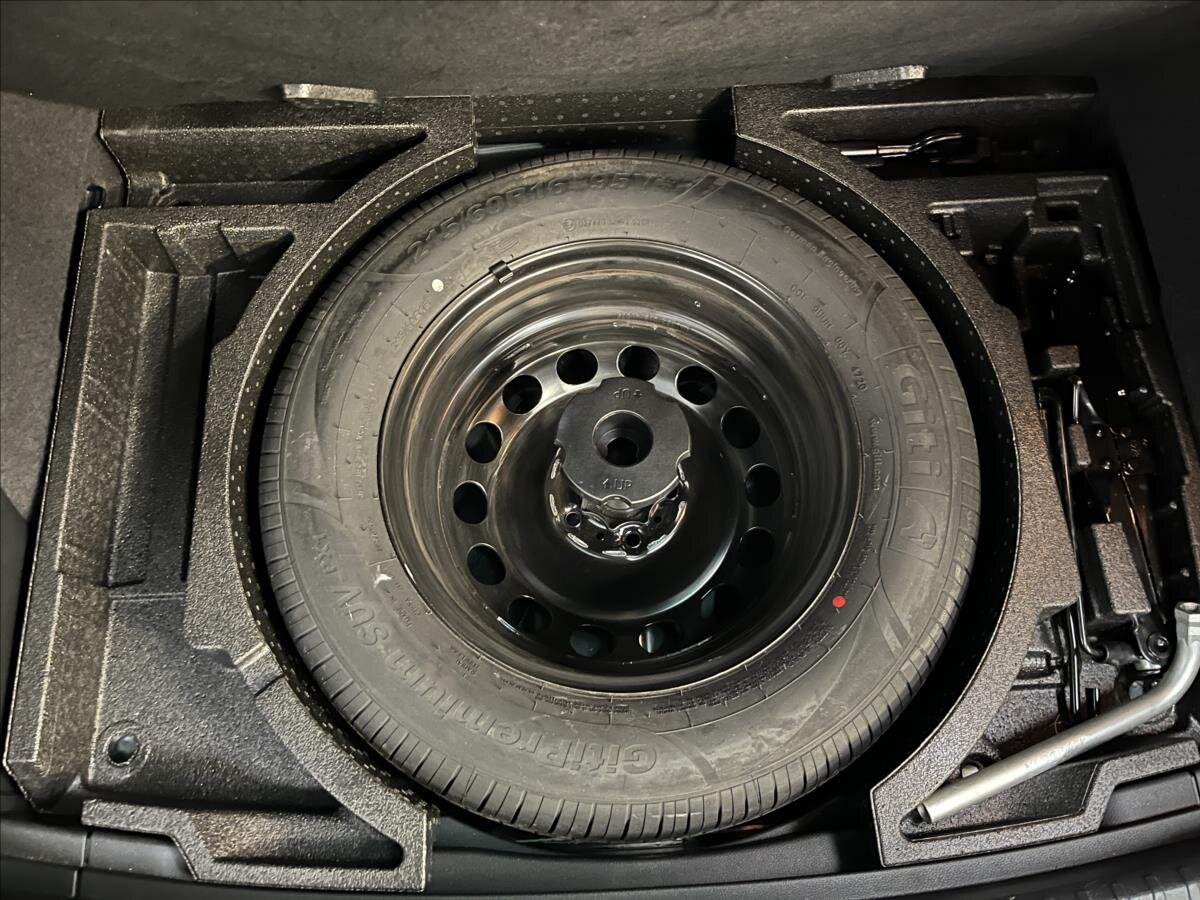 Škoda Karoq SUV / Terénní 1,5 l 110 kw