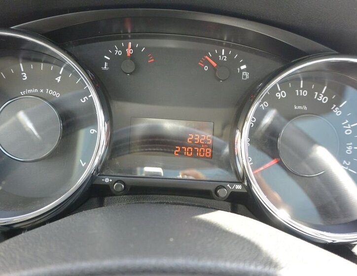 Peugeot 5008 MPV 1,6 l 88 kw