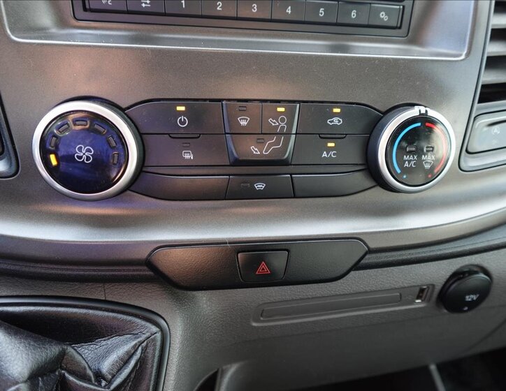 Ford Transit Valník 2,0 l 125 kw