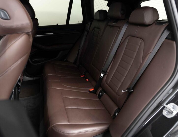 BMW X3 SUV 2,0 l 215 kw