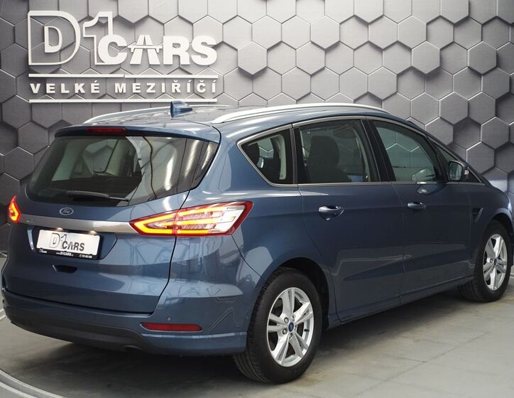 Ford S-MAX 5