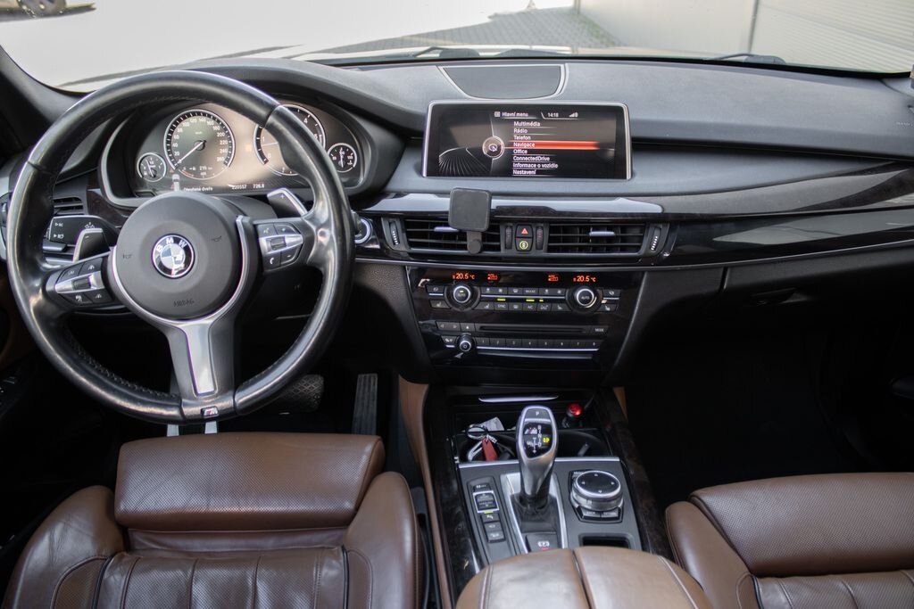 BMW X5 SUV 3,0 l 280 kw