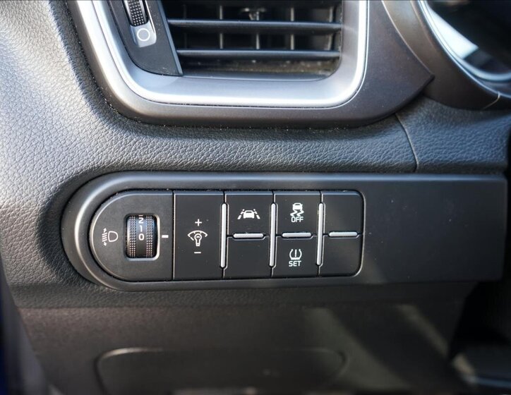 KIA Ceed Hatchback 998,0 73 kw