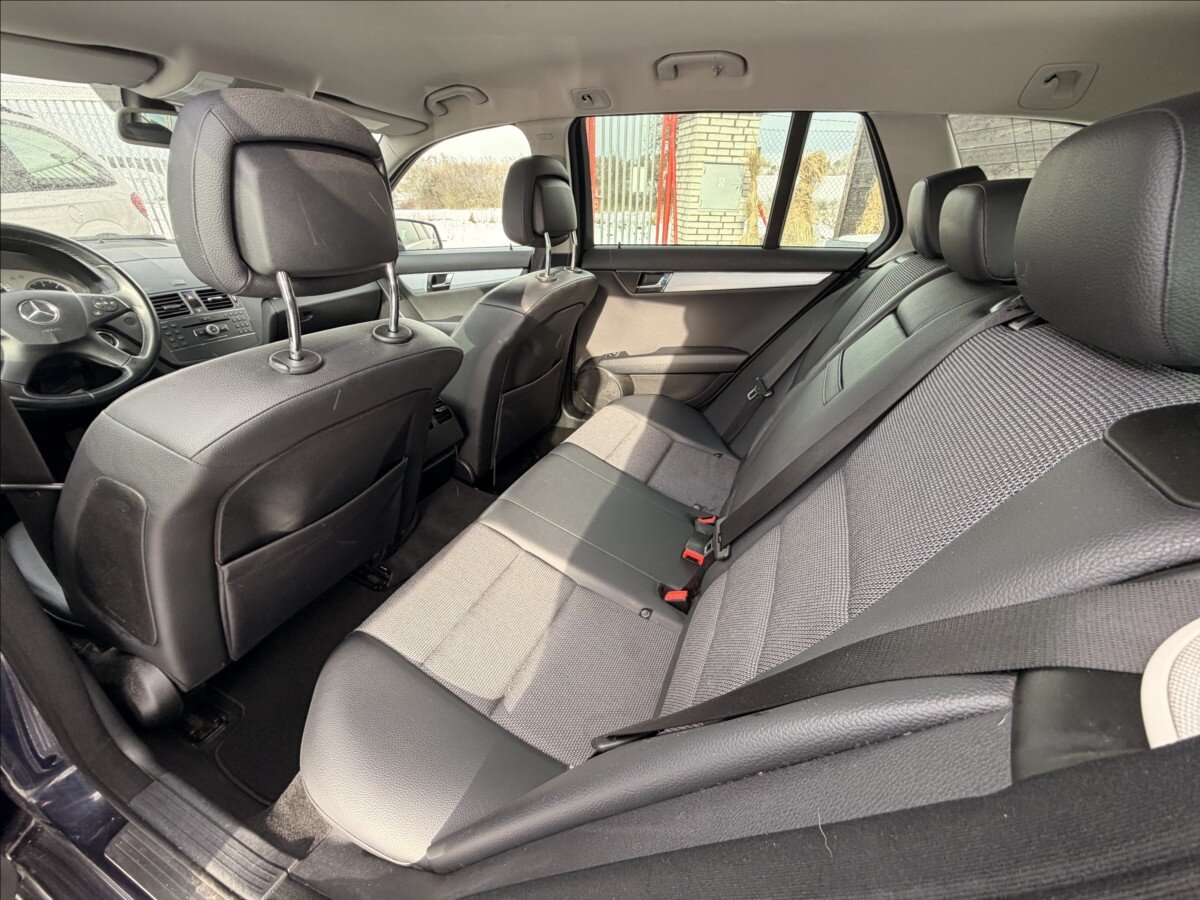 Mercedes-Benz Třídy C Kombi 2,1 l 125 kw