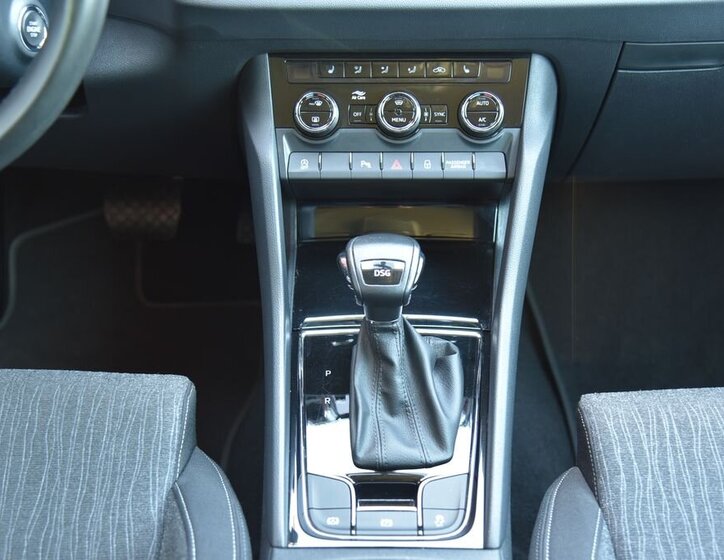 Škoda Karoq SUV / Terénní 1,5 l 110 kw