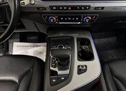 Audi Q7 32
