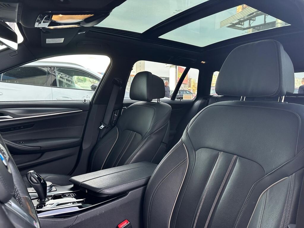 BMW Řada 5 Kombi 3,0 l 245 kw