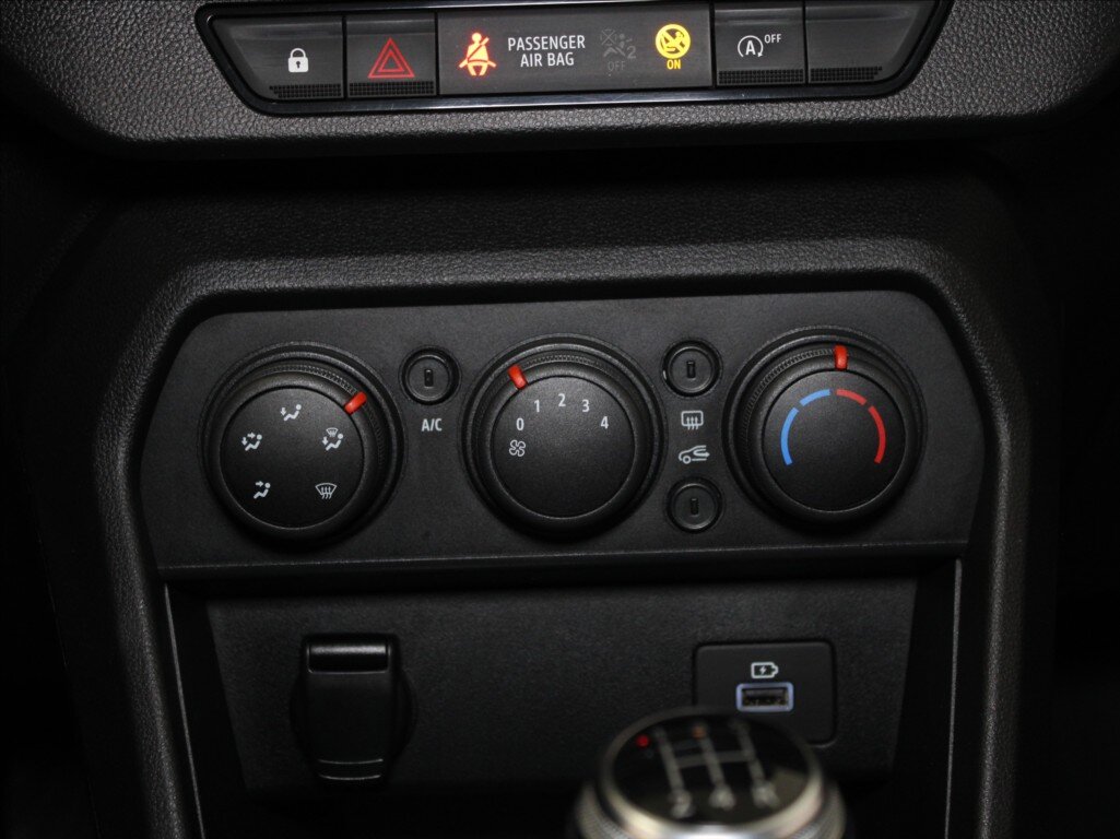 Dacia Sandero Hatchback 999,0 49 kw