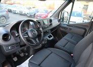 Mercedes-Benz Sprinter 9