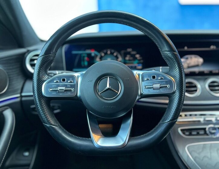 Mercedes-Benz Třídy E Sedan / Limuzína 2,0 l 143 kw