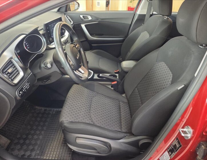 KIA Ceed Hatchback 1,5 l 117 kw