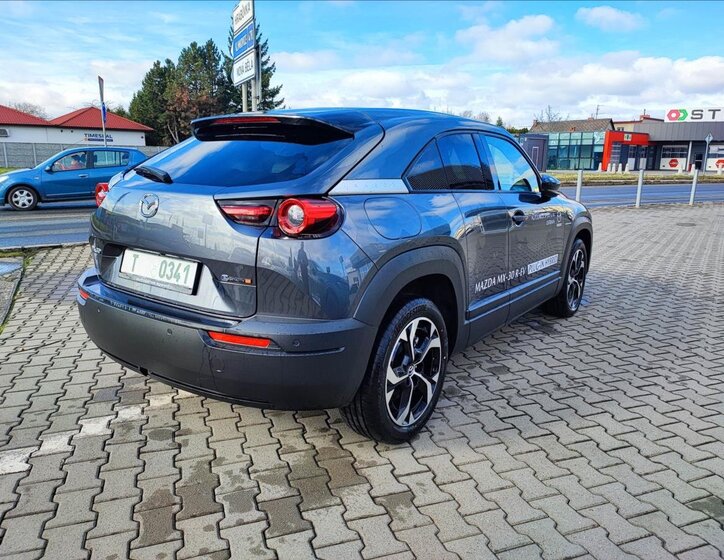 Mazda MX-30 SUV / Terénní 830,0 125 kw