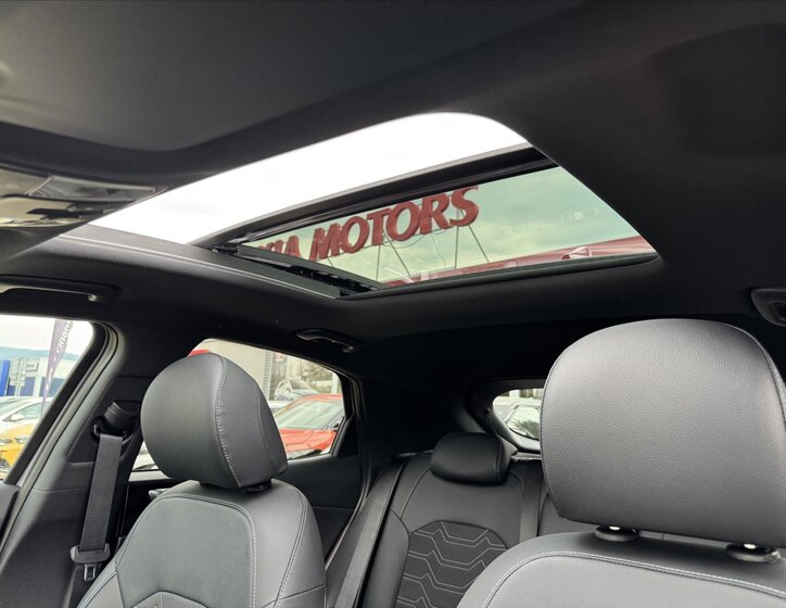 KIA XCeed CUV / Crossover 1,6 l 132 kw