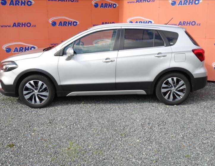 Suzuki S-Cross 4