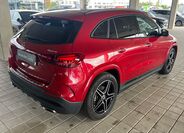 Mercedes-Benz GLA 5