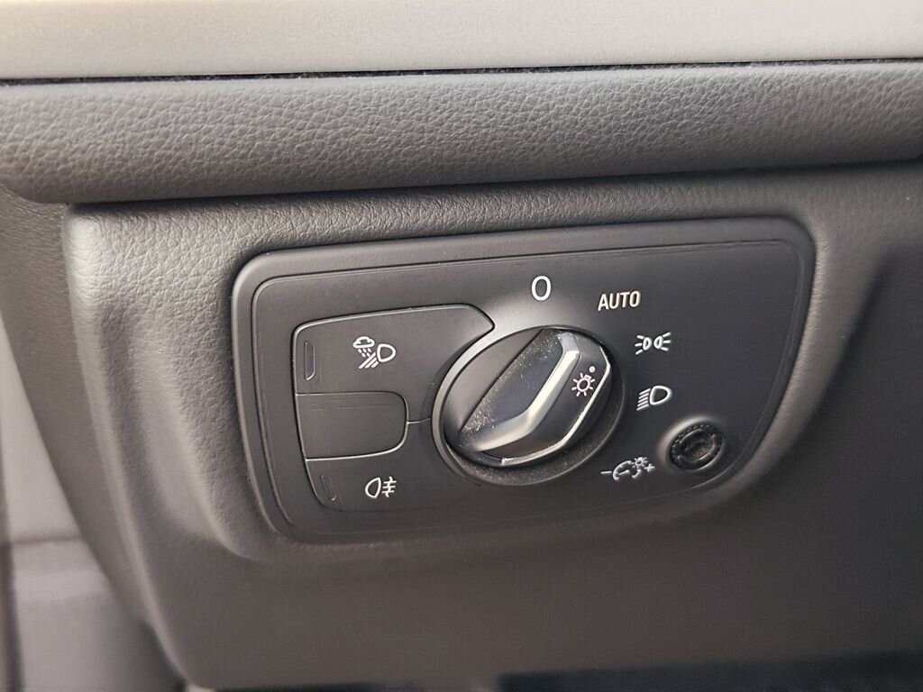 Audi A6 Sedan / Limuzína 3,0 l 200 kw