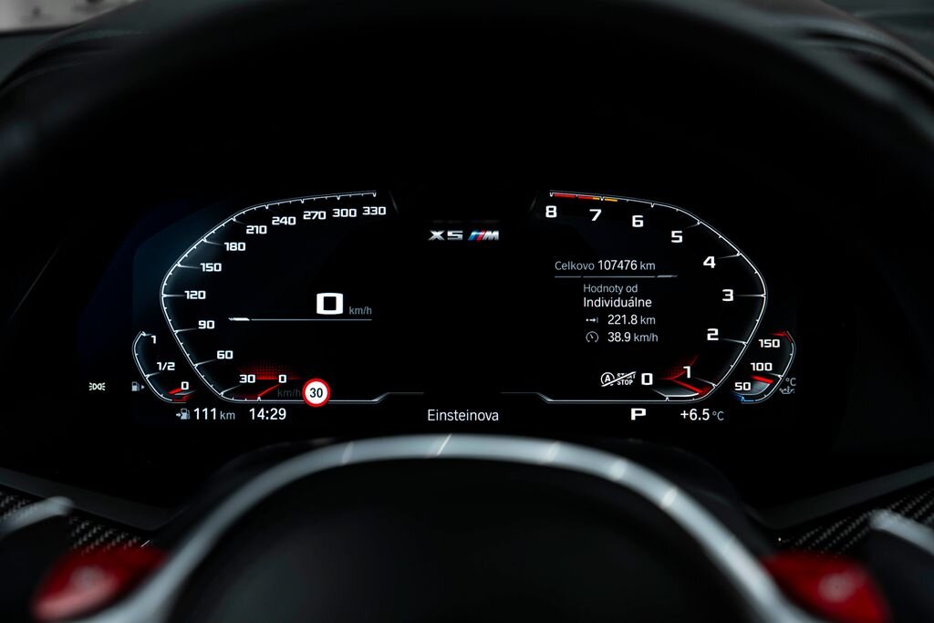 BMW X5 SUV / Terénní 4,4 l 460 kw