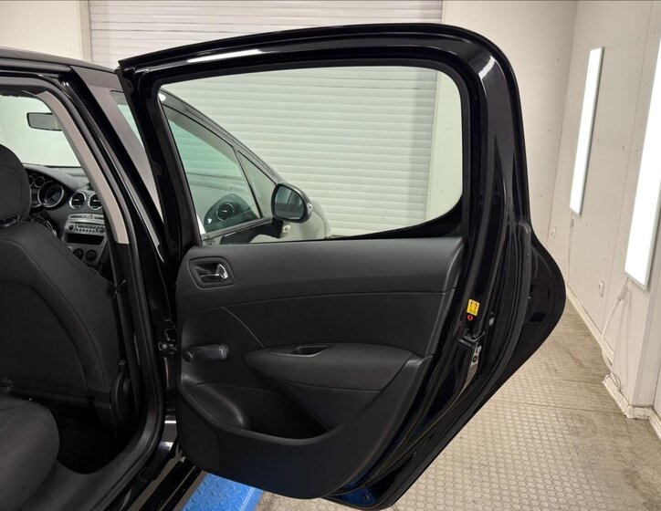 Peugeot 308 Hatchback 1,4 l 70 kw