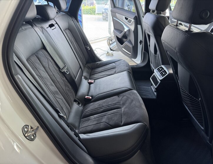 Audi A6 Allroad Kombi 3,0 l 210 kw