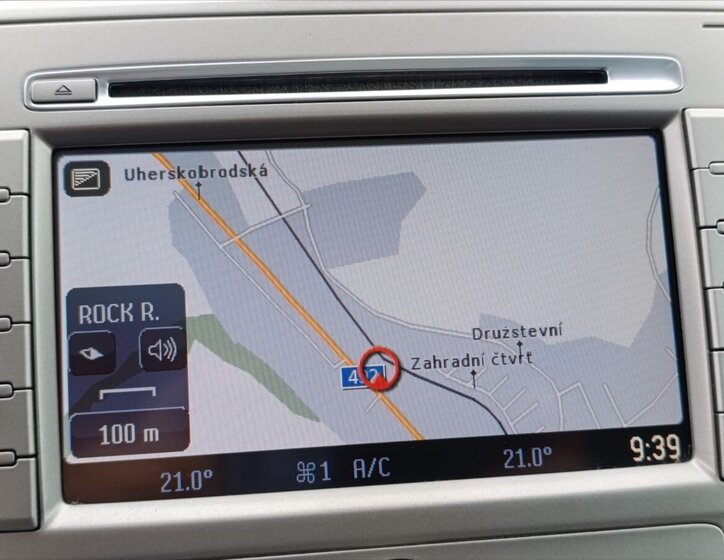 Ford Kuga SUV / Terénní 2,0 l 120 kw