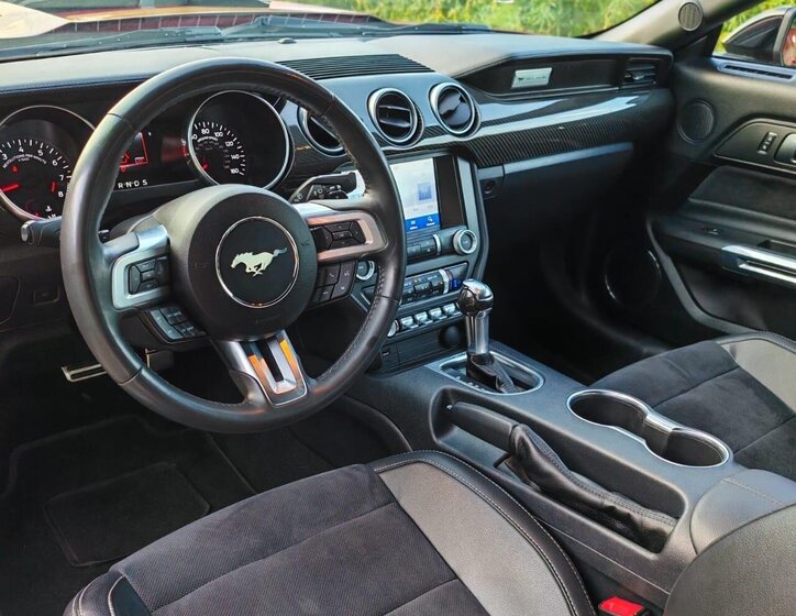 Ford Mustang Kupé 5,1 l 330 kw