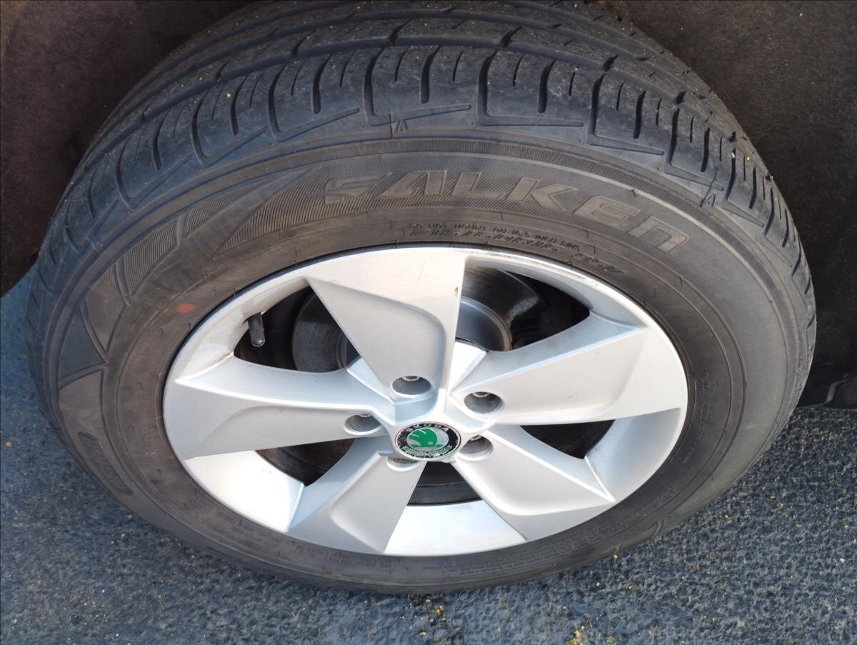 Škoda Yeti SUV / Terénní 1,2 l 77 kw