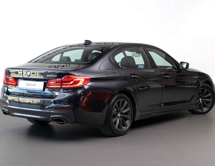 BMW Řada 5 Sedan 3,0 l 195 kw