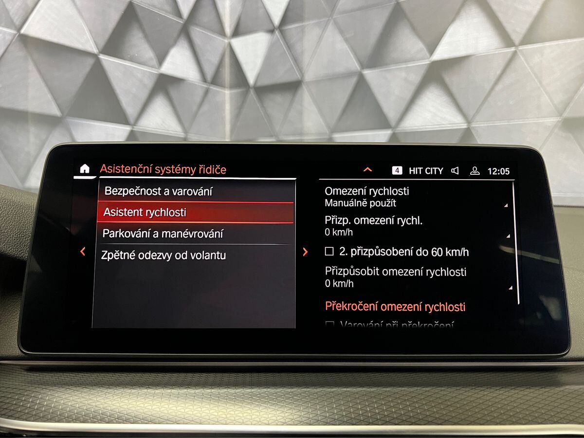 BMW Řada 5 Kombi 3,0 l 210 kw