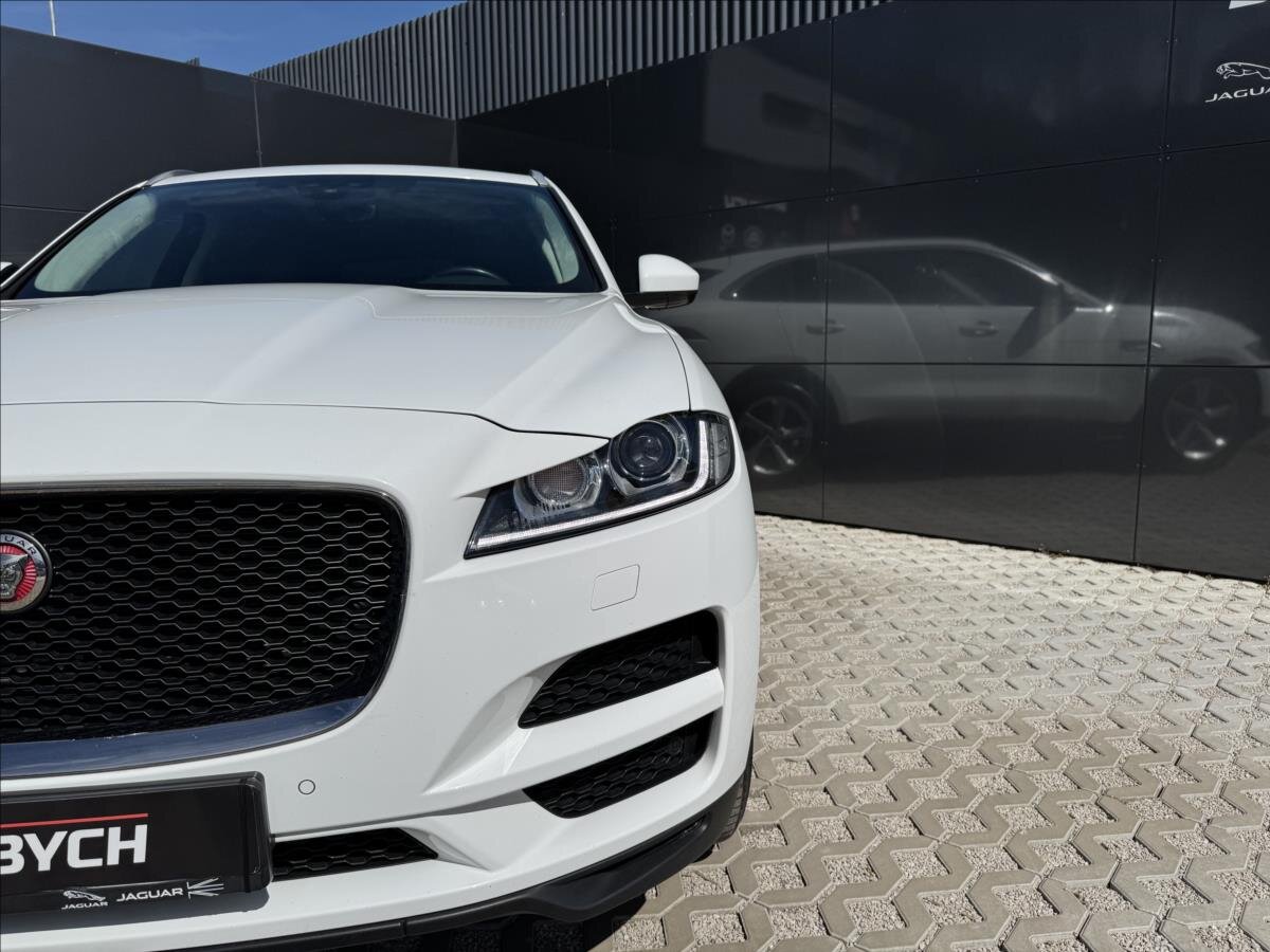 Jaguar F-Pace SUV / Terénní 2,0 l 184 kw
