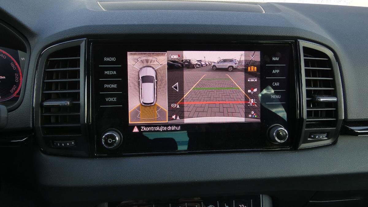 Škoda Karoq SUV / Terénní 1,5 l 110 kw