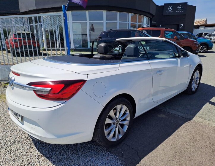 Opel Cascada Kabriolet 2,0 l 121 kw
