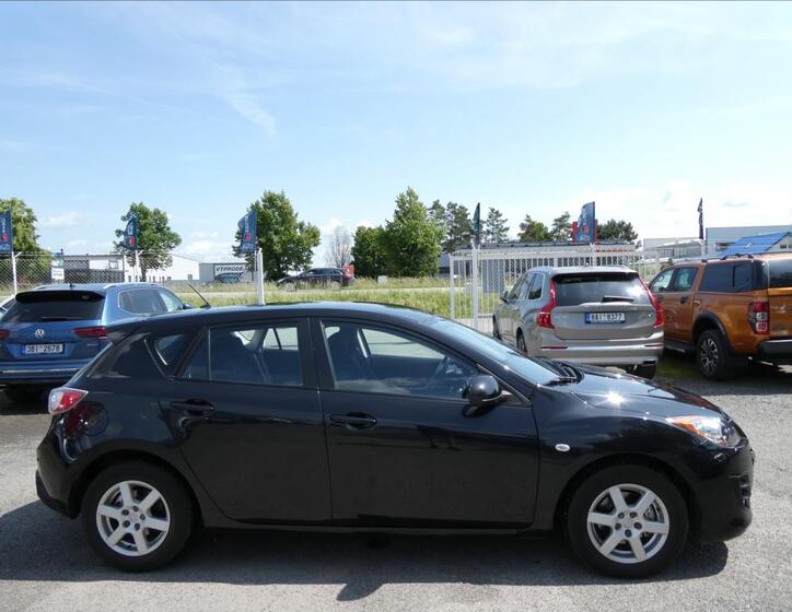 Mazda 3 12
