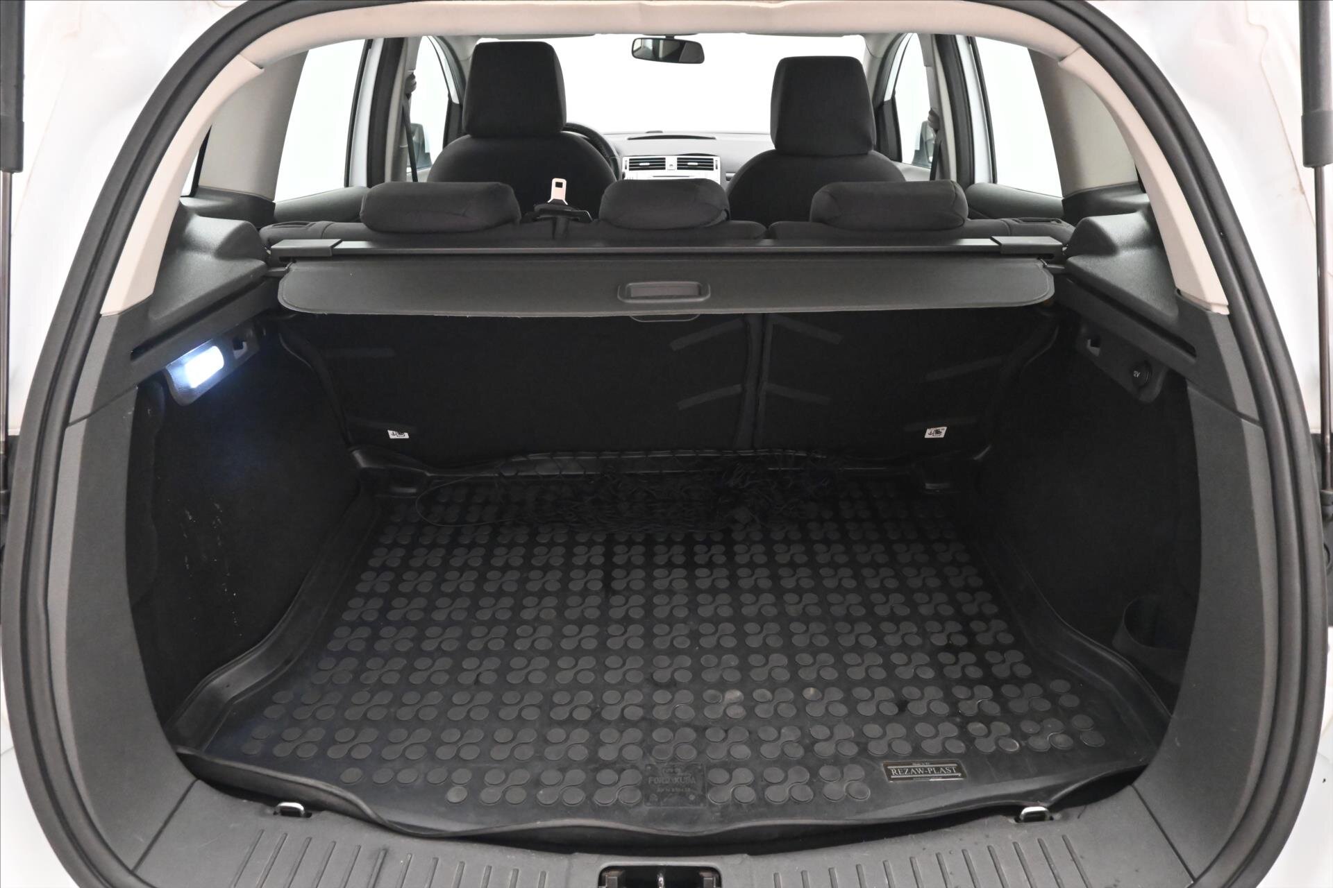 Ford Kuga SUV / Terénní 2,0 l 103 kw