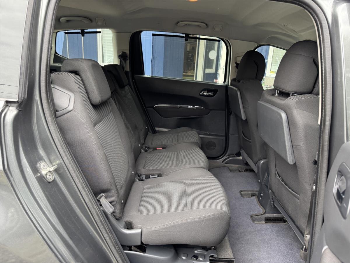 Peugeot 5008 Kombi 2,0 l 110 kw