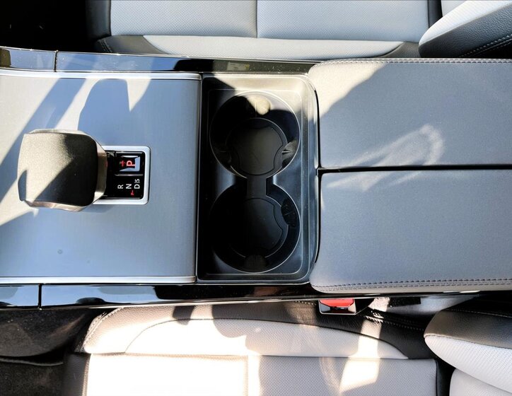 Land Rover Range Rover Velar SUV 2,0 l 297 kw