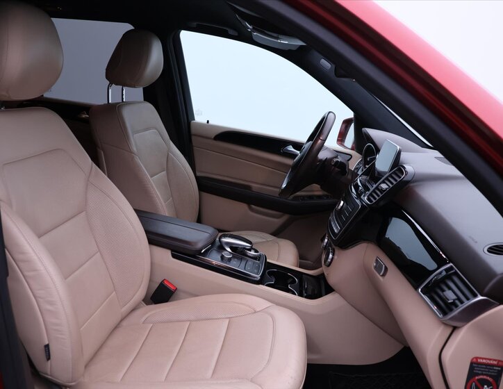 Mercedes-Benz GLE SUV / Terénní 3,0 l 190 kw