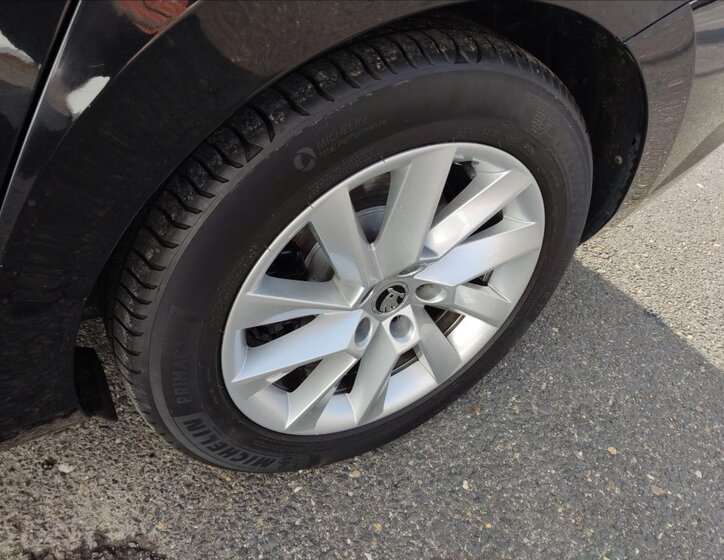 Škoda Superb Kombi 1,4 l 110 kw