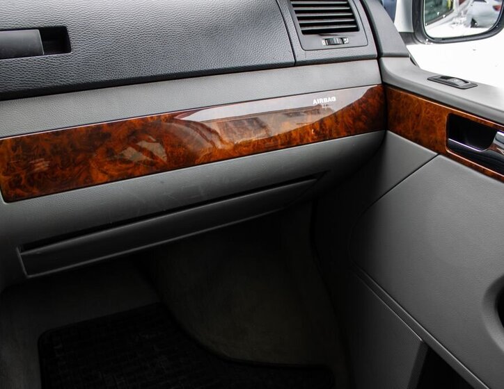 Volkswagen Ostatní VAN-Minibus 2,5 l 128 kw