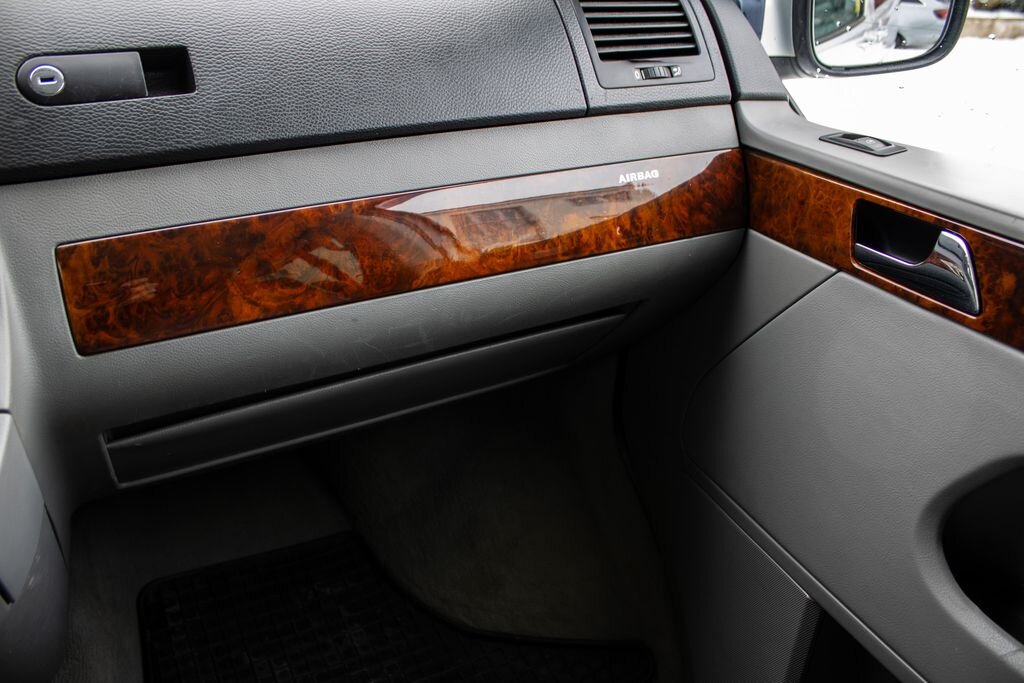 Volkswagen Ostatní VAN-Minibus 2,5 l 128 kw