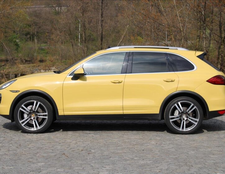 Porsche Cayenne SUV / Terénní 4,8 l 294 kw