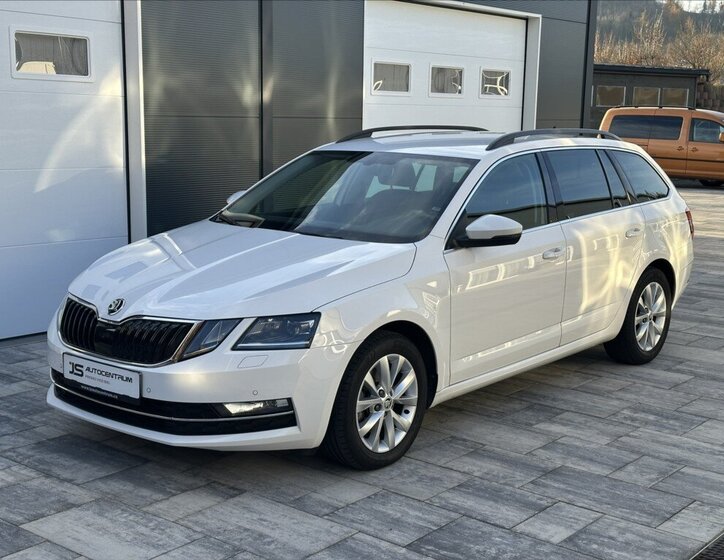 Škoda Octavia 10