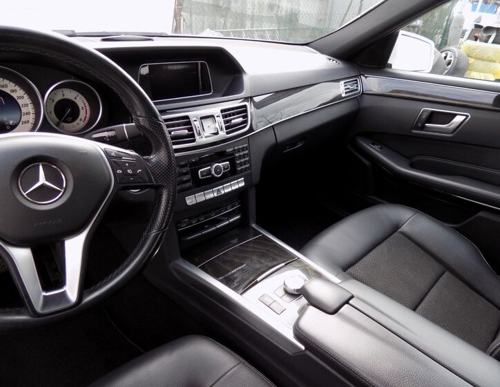 Mercedes-Benz Třídy E Sedan / Limuzína 2,1 l 125 kw