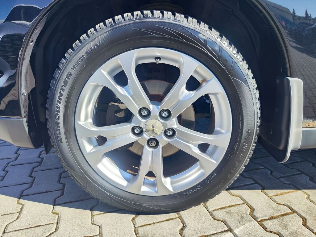 Mitsubishi Outlander SUV / Terénní 2,3 l 110 kw