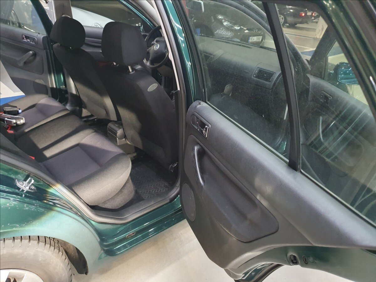 Volkswagen Golf Hatchback 1,6 l 77 kw